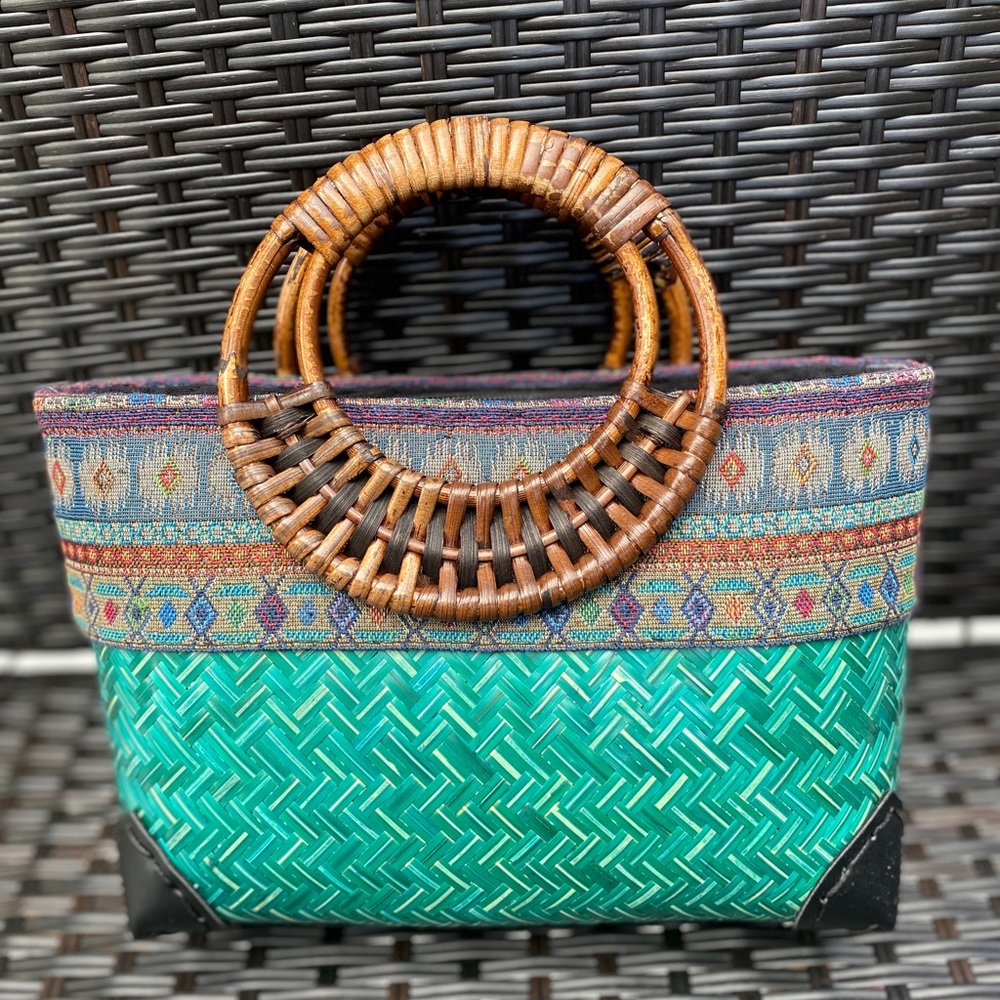 BOHO TURQUOISE HANDBAG BAMBOO STRAW & TAPESTRY Lined, w/zipper.